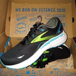 Brooks Black and Blue Men's Running Shoes